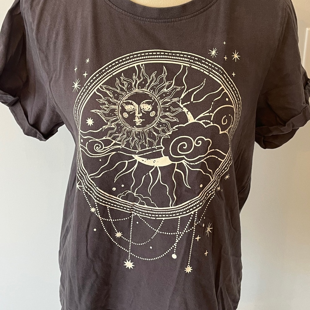 Sun and Moon Graphic Tee in Charcoal with Cream Print size large